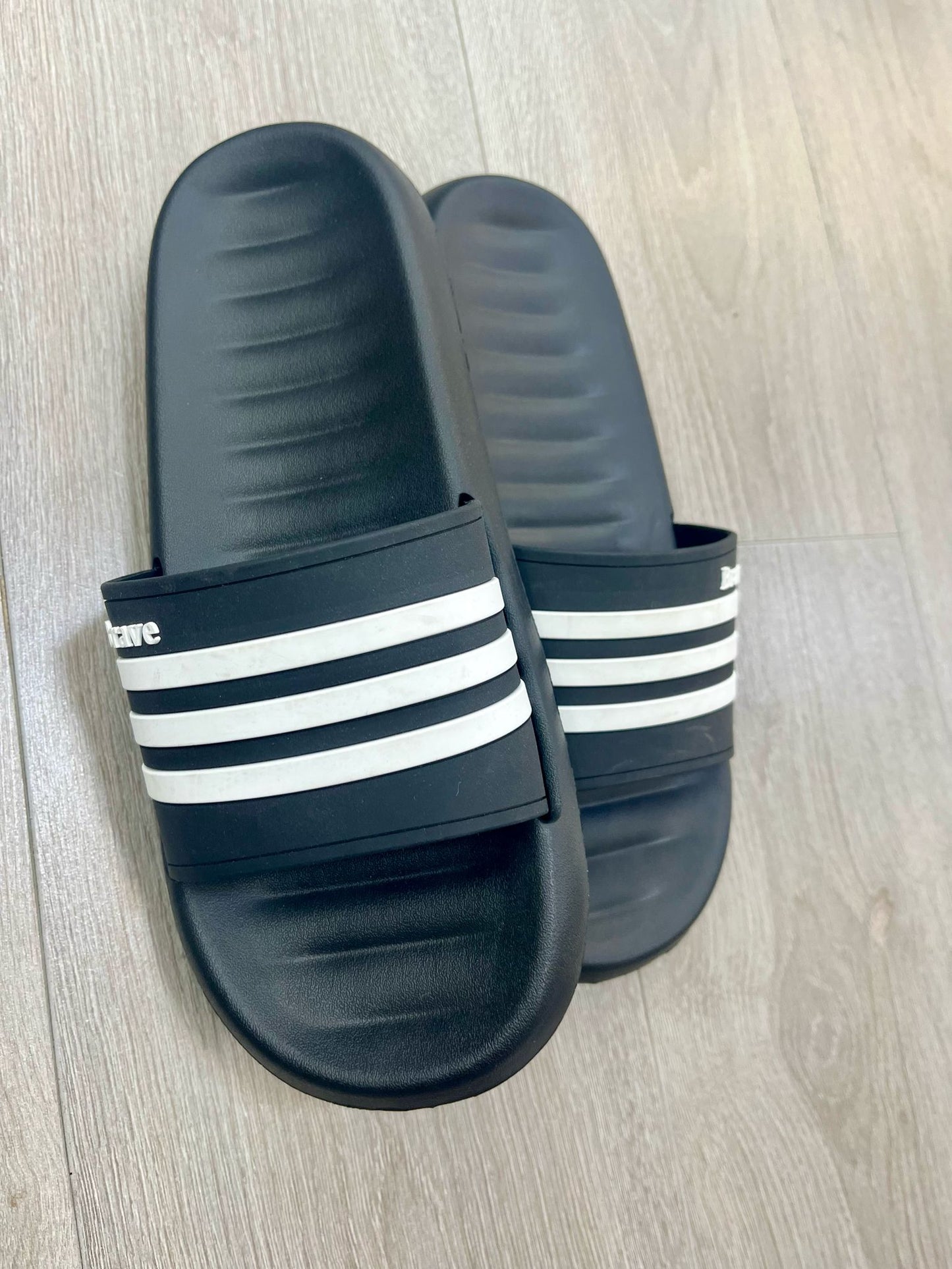 Papuci Ad Brave 3 negru/alb