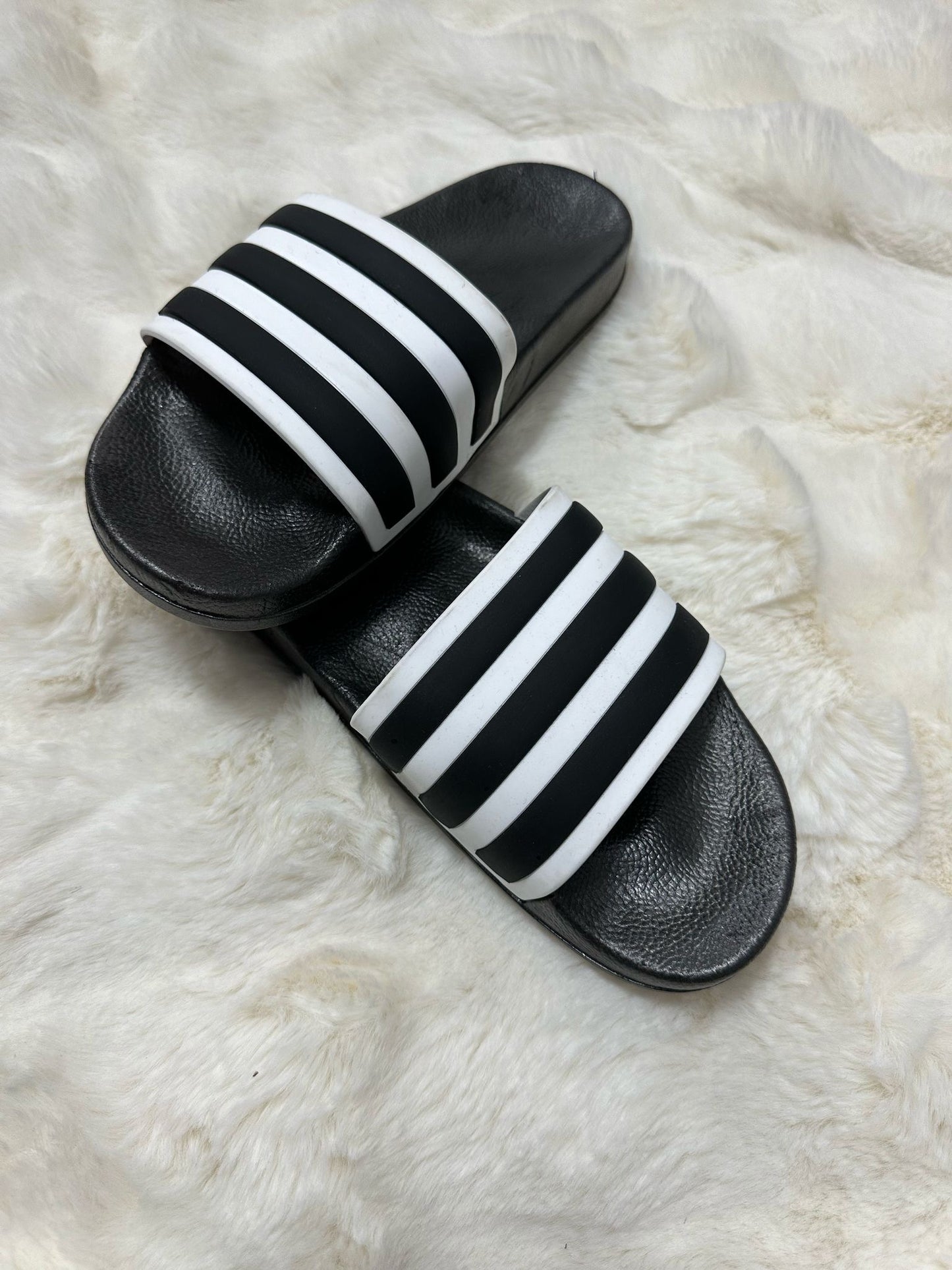 Papuci Ad negru/alb